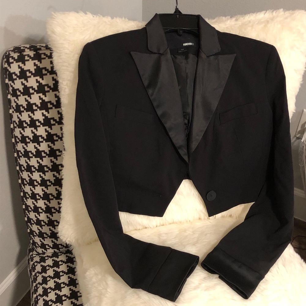 Crop Single Breast One Button Blazer